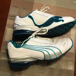 Women’s Puma Running Shoe Size 8